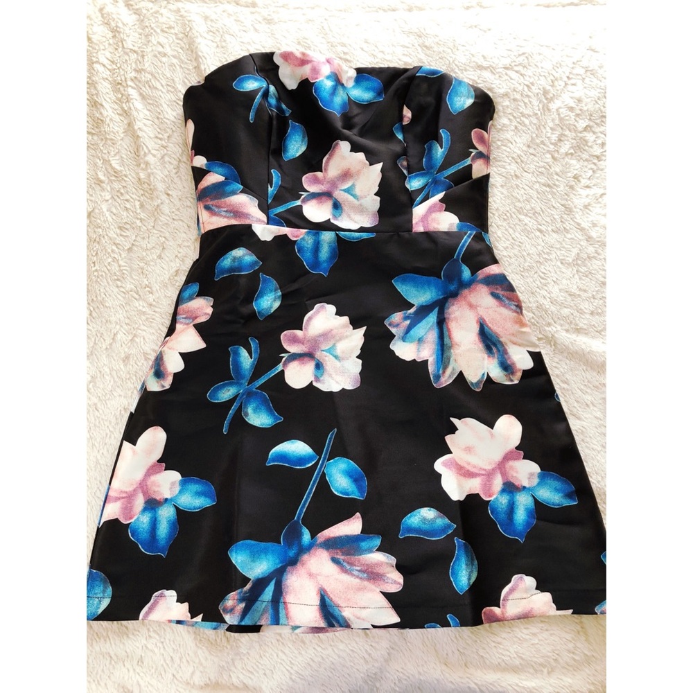 Lulus strapless dress Small